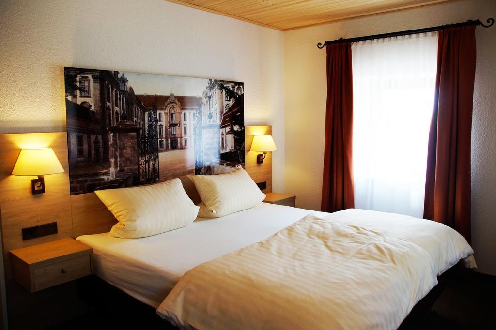 Gasthof Adler Schillingsfürst Habitación foto